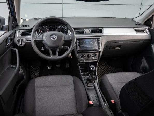 Skoda Rapid I с пробегом 2016 года, цена 890 000 рублей, 115370 км, лифтбек, Автокод Объявления