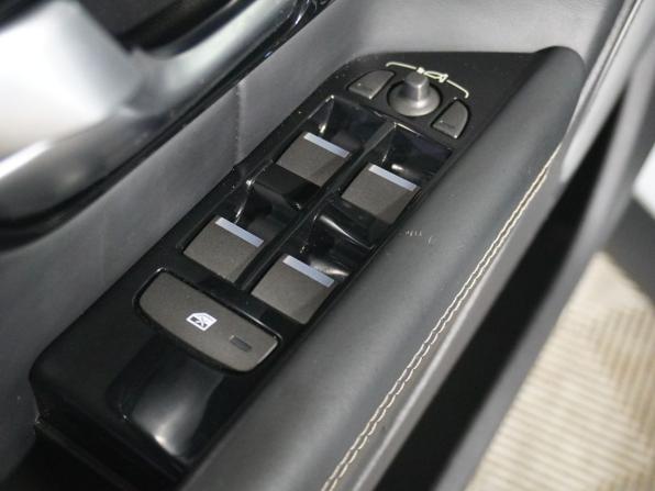 Land Rover Range Rover Evoque I Рестайлинг с пробегом 2017 года, цена 2 550 000 рублей, 182489 км, внедорожник, Автокод Объявления