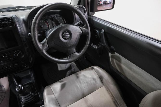 Suzuki Jimny III Рестайлинг 1 с пробегом 2008 года, цена 699 000 рублей, 159000 км, внедорожник, Автокод Объявления