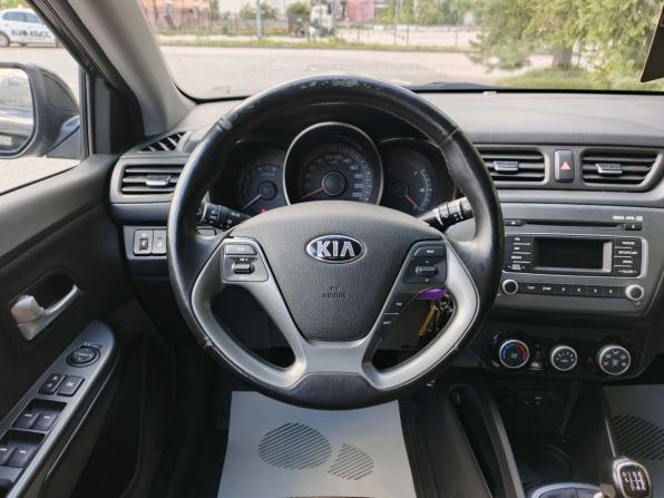 Kia Rio III Рестайлинг с пробегом 2015 года, цена 890 000 рублей, 132000 км, седан, Автокод Объявления