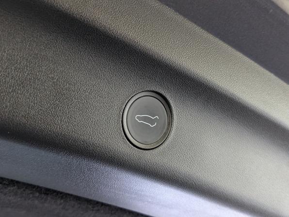Tesla Model Y I с пробегом 2022 года, цена 4 500 000 рублей, 74725 км, внедорожник, Автокод Объявления