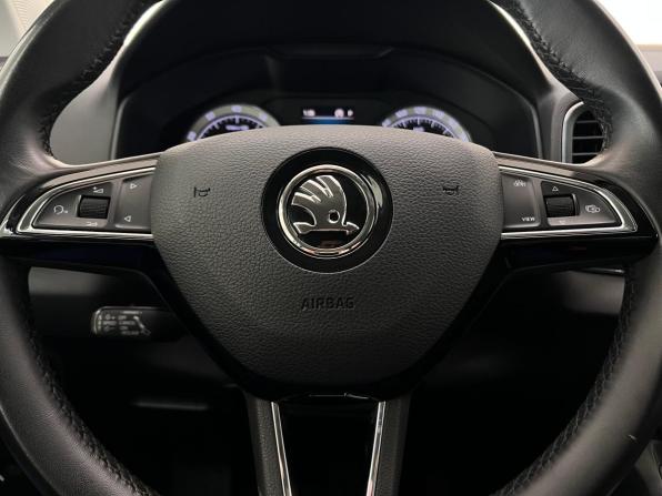 Skoda Karoq I с пробегом 2020 года, цена 2 650 000 рублей, 72627 км, внедорожник, Автокод Объявления