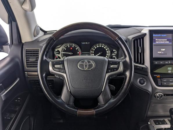 Toyota Land Cruiser 200 Series Рестайлинг 2 с пробегом 2020 года, цена 7 850 000 рублей, 136625 км, внедорожник, Автокод Объявления