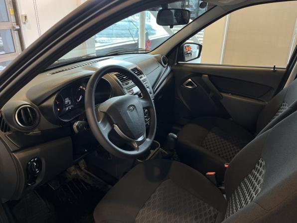 Lada (ВАЗ) Granta I Рестайлинг с пробегом 2024 года, цена 895 000 рублей, 28330 км, седан, Автокод Объявления