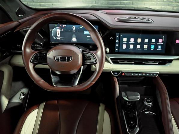 Geely Monjaro I с пробегом 2023 года, цена 2 800 000 рублей, 127601 км, внедорожник, Автокод Объявления