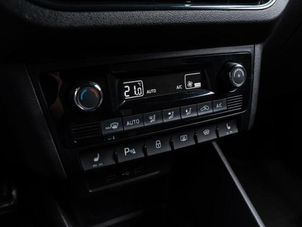 Volkswagen Polo VI с пробегом 2021 года, цена 1 790 000 рублей, 120311 км, лифтбек, Автокод Объявления