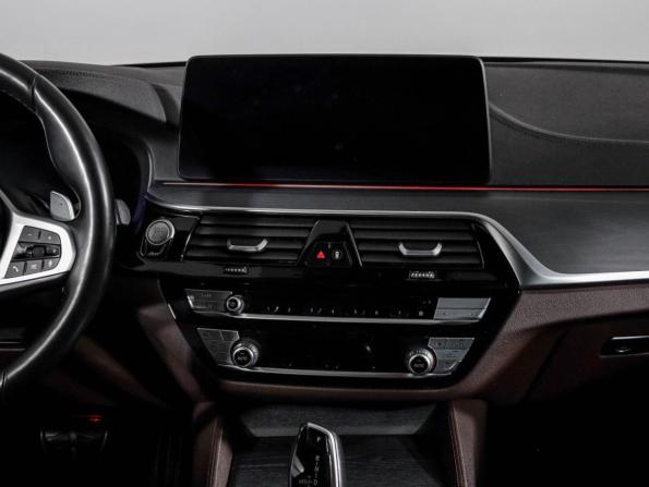 BMW 5 серии VII (G30/G31/G38) Рестайлинг с пробегом 2021 года, цена 5 550 000 рублей, 117422 км, седан, Автокод Объявления