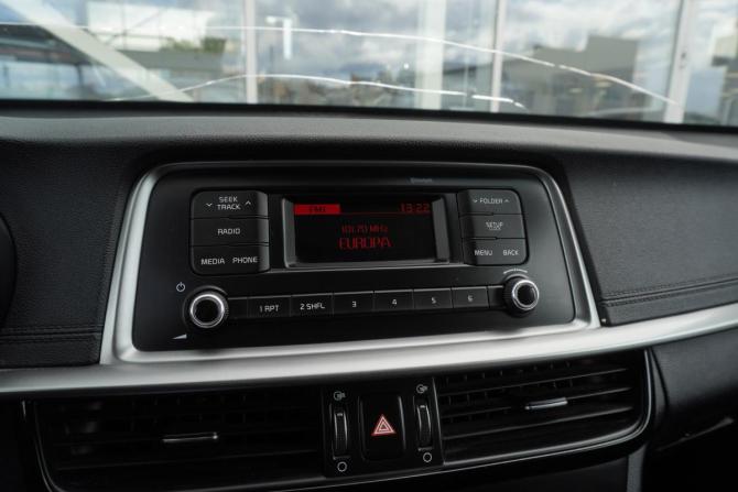 Kia Optima IV Рестайлинг с пробегом 2018 года, цена 1 567 000 рублей, 172000 км, седан, Автокод Объявления