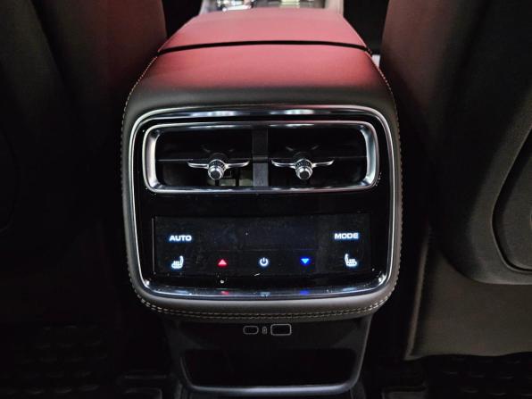 Geely Monjaro I Рестайлинг с пробегом 2026 года, цена 4 340 000 рублей, 5 км, внедорожник, Автокод Объявления