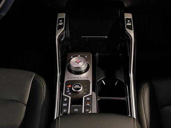 Kia Sorento IV Рестайлинг с пробегом 2024 года, цена 5 489 000 рублей, 51474 км, внедорожник, Автокод Объявления