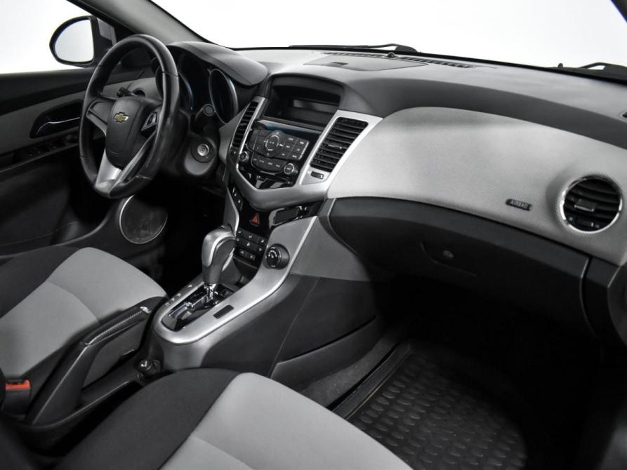 Chevrolet Cruze I Санкт-Петербург  - изображение 13