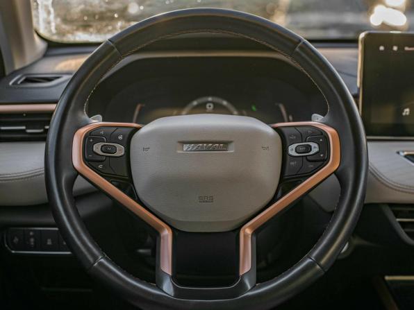 Haval Jolion I Рестайлинг с пробегом 2023 года, цена 2 029 000 рублей, 27702 км, внедорожник, Автокод Объявления