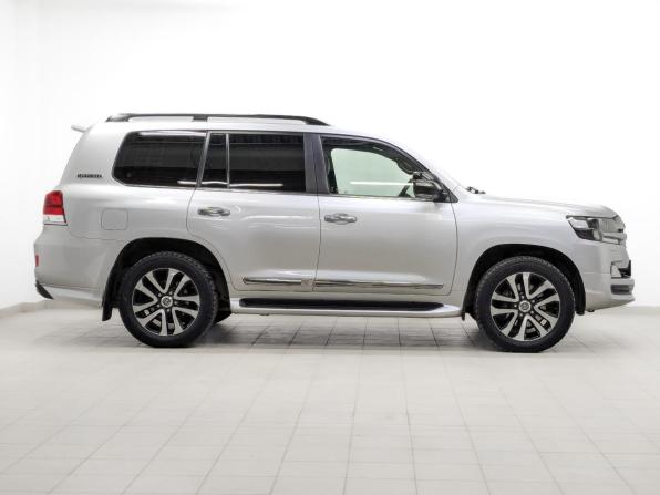Toyota Land Cruiser 200 Series Рестайлинг 2 с пробегом 2018 года, цена 7 900 000 рублей, 75361 км, внедорожник, Автокод Объявления