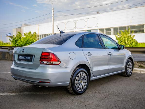 Volkswagen Polo V Рестайлинг с пробегом 2018 года, цена 1 348 000 рублей, 98379 км, седан, Автокод Объявления