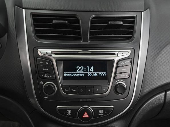 Hyundai Solaris I Рестайлинг с пробегом 2015 года, цена 1 029 000 рублей, 69750 км, хэтчбек, Автокод Объявления