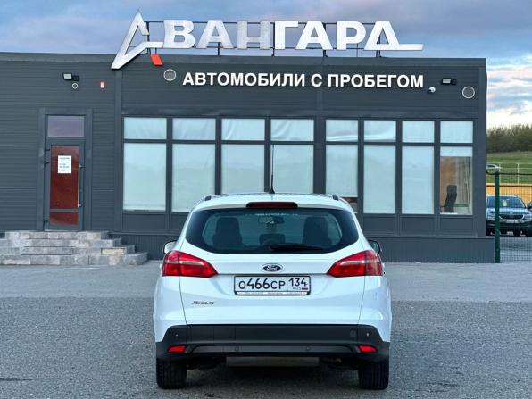 Ford Focus III Рестайлинг с пробегом 2015 года, цена 780 000 рублей, 197000 км, универсал, Автокод Объявления