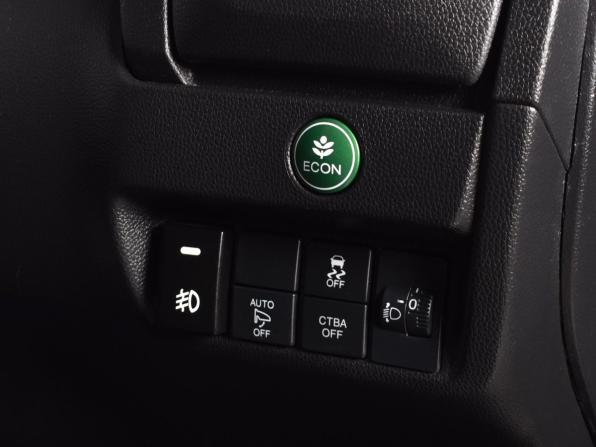 Honda Fit III Рестайлинг с пробегом 2017 года, цена 1 119 999 рублей, 103030 км, хэтчбек, Автокод Объявления