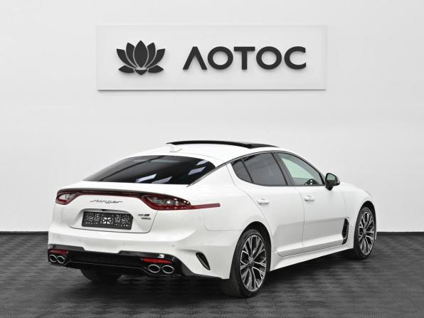 Kia Stinger I с пробегом 2018 года, цена 2 799 000 рублей, 77941 км, лифтбек, Автокод Объявления