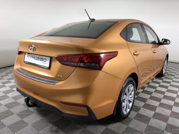 Hyundai Solaris II с пробегом 2018 года, цена 1 335 000 рублей, 114294 км, седан, Автокод Объявления