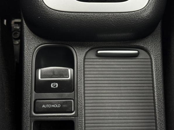 Volkswagen Tiguan I Рестайлинг с пробегом 2015 года, цена 1 305 000 рублей, 196982 км, внедорожник, Автокод Объявления