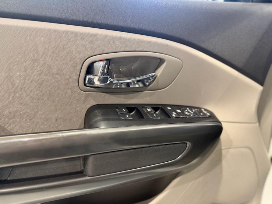 Kia Carnival III Москва  - изображение 23