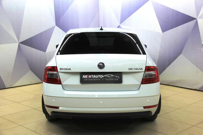 Skoda Octavia III (A7) Рестайлинг с пробегом 2017 года, цена 1 198 000 рублей, 282882 км, лифтбек, Автокод Объявления