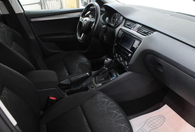 Skoda Octavia III (A7) Рестайлинг с пробегом 2019 года, цена 1 715 000 рублей, 119259 км, универсал, Автокод Объявления