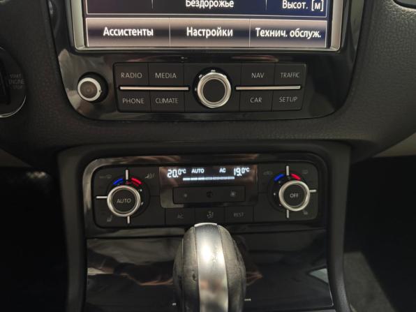 Volkswagen Touareg II с пробегом 2010 года, цена 1 745 000 рублей, 216001 км, внедорожник, Автокод Объявления