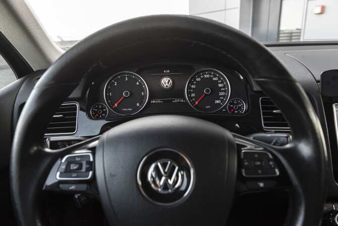 Volkswagen Touareg II с пробегом 2012 года, цена 1 720 000 рублей, 240232 км, внедорожник, Автокод Объявления