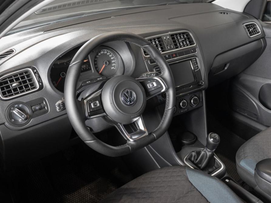 Volkswagen Polo V Рестайлинг Казань  - изображение 5