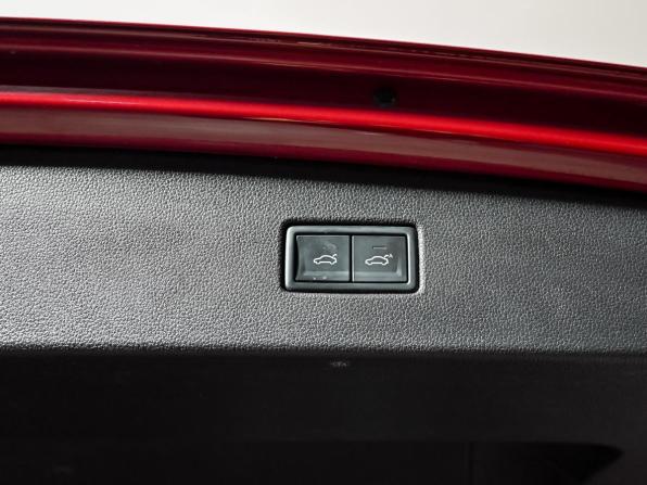 Volkswagen Tiguan II с пробегом 2019 года, цена 2 960 000 рублей, 97395 км, внедорожник, Автокод Объявления
