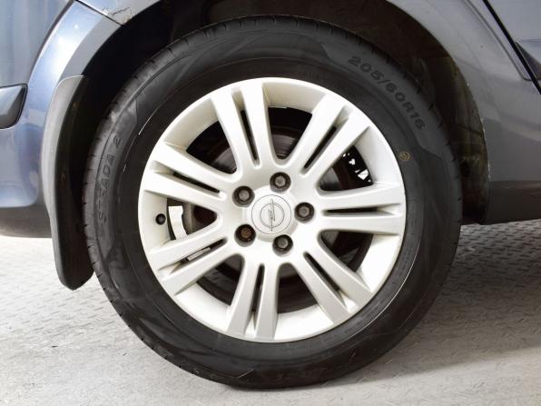 Opel Astra H Рестайлинг с пробегом 2011 года, цена 574 999 рублей, 175317 км, хэтчбек, Автокод Объявления