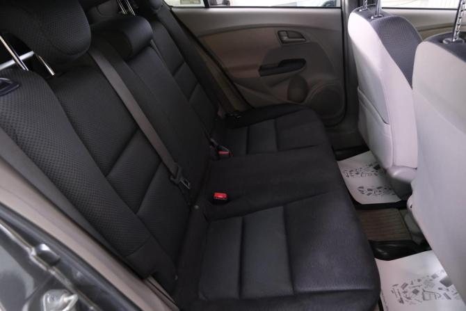 Honda Insight II с пробегом 2009 года, цена 989 000 рублей, 133000 км, хэтчбек, Автокод Объявления