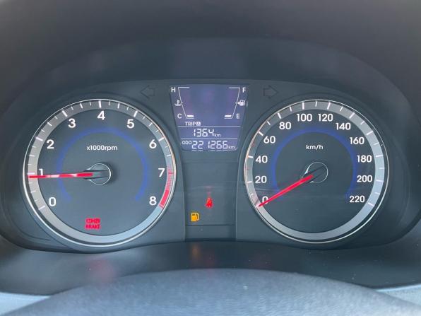 Hyundai Solaris I с пробегом 2012 года, цена 619 000 рублей, 221000 км, седан, Автокод Объявления
