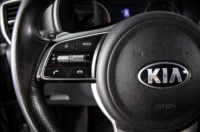 Kia Sportage IV Рестайлинг с пробегом 2018 года, цена 2 299 000 рублей, 114700 км, внедорожник, Автокод Объявления