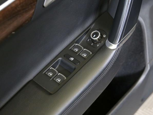 Volkswagen Passat B7 с пробегом 2011 года, цена 920 000 рублей, 255595 км, седан, Автокод Объявления