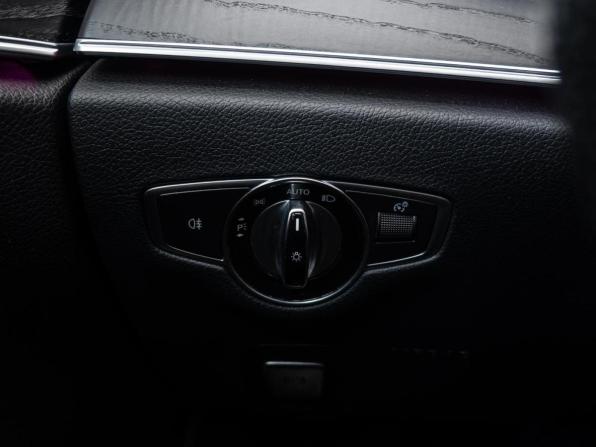 Mercedes-Benz E-Класс V (W213 S213 C238) с пробегом 2018 года, цена 3 200 000 рублей, 108330 км, седан, Автокод Объявления