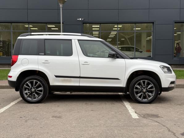 Skoda Yeti I Рестайлинг с пробегом 2017 года, цена 1 179 000 рублей, 253013 км, внедорожник, Автокод Объявления