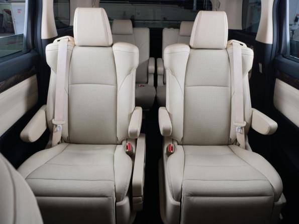 Toyota Alphard III Рестайлинг с пробегом 2018 года, цена 4 200 000 рублей, 88678 км, минивэн, Автокод Объявления