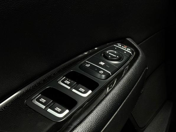 Kia Optima IV с пробегом 2018 года, цена 1 749 000 рублей, 187335 км, седан, Автокод Объявления