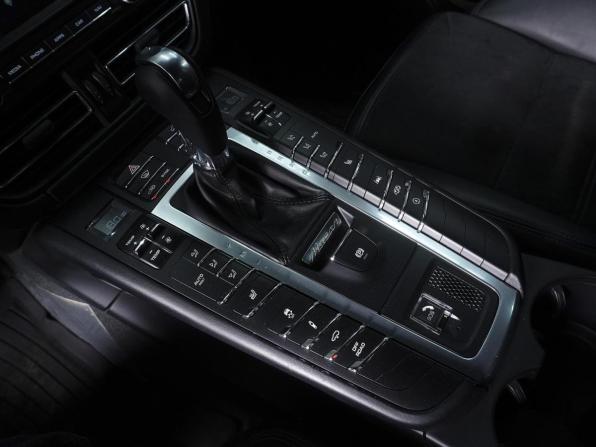 Porsche Macan I Рестайлинг с пробегом 2020 года, цена 6 899 000 рублей, 92238 км, внедорожник, Автокод Объявления