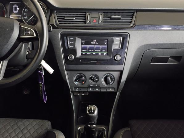 Skoda Rapid I с пробегом 2015 года, цена 697 000 рублей, 195492 км, лифтбек, Автокод Объявления
