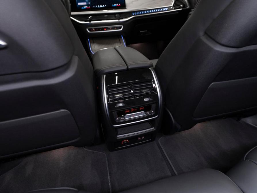 BMW X7 I (G07) Рестайлинг Москва  - изображение 23