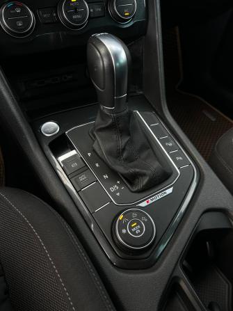 Volkswagen Tiguan II с пробегом 2018 года, цена 2 870 000 рублей, 98403 км, внедорожник, Автокод Объявления