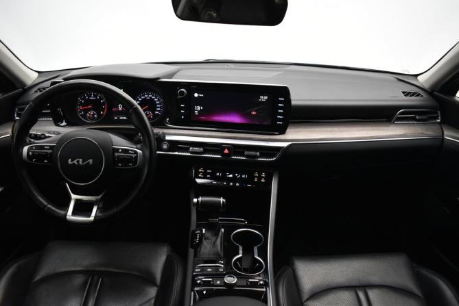 Kia K5 III с пробегом 2022 года, цена 2 675 000 рублей, 104136 км, седан, Автокод Объявления