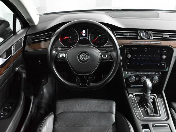 Volkswagen Passat B8 с пробегом 2019 года, цена 2 130 000 рублей, 159388 км, седан, Автокод Объявления