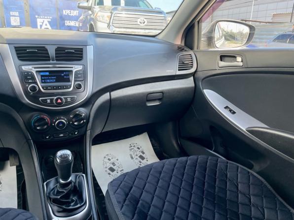 Hyundai Solaris I Рестайлинг с пробегом 2015 года, цена 850 000 рублей, 159900 км, хэтчбек, Автокод Объявления