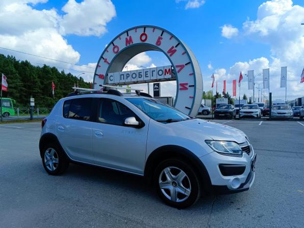 Renault Sandero II с пробегом 2017 года, цена 904 995 рублей, 163692 км, хэтчбек, Автокод Объявления