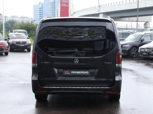 Mercedes-Benz V-Класс III (W447) Рестайлинг 2 с пробегом 2025 года, цена 12 200 000 рублей, 8703 км, минивэн, Автокод Объявления