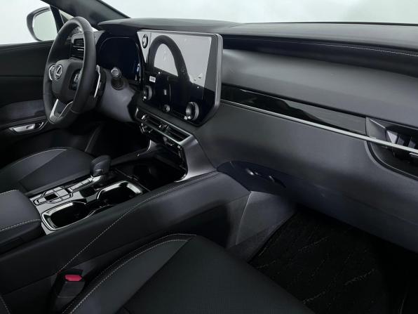 Lexus RX V с пробегом 2025 года, цена 7 890 000 рублей, 20 км, внедорожник, Автокод Объявления